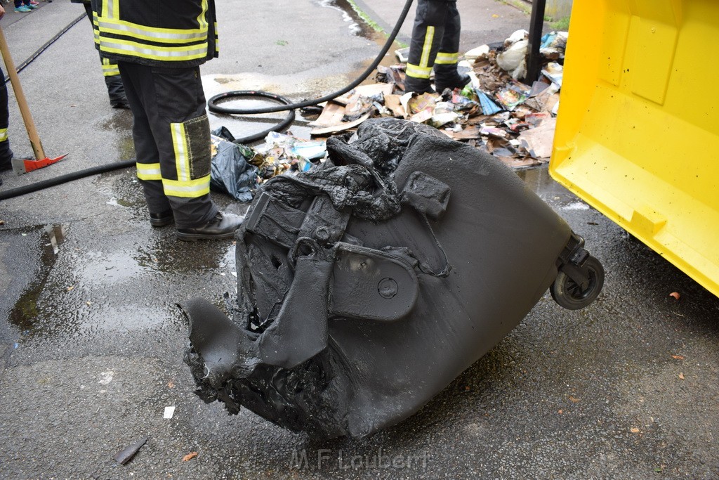 Feuer Koeln Vingst Wuerzburgerstr P18.JPG